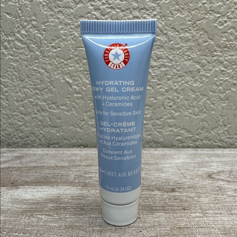 $5 🌙 First Aid Beauty Hydrating Dewy Gel Cream